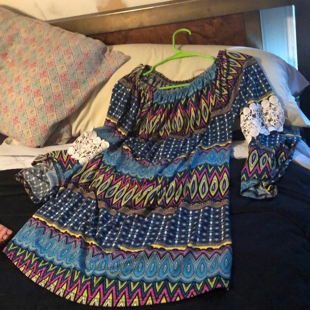 A quarter sleeve shirt